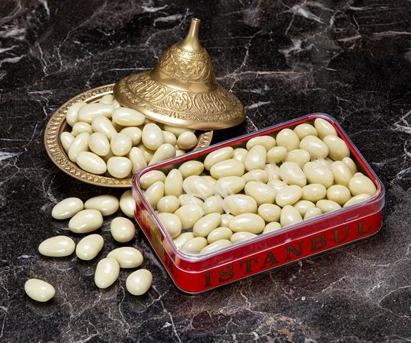 Hafız Mustafa Almond Chocolate Dragee with Gum Mastic 500g